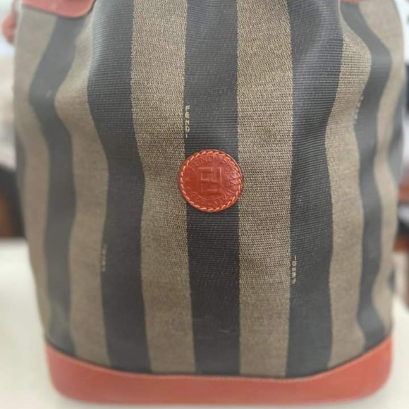 FENDI Authentic Vintage bucket bag - Picture 1 of 6